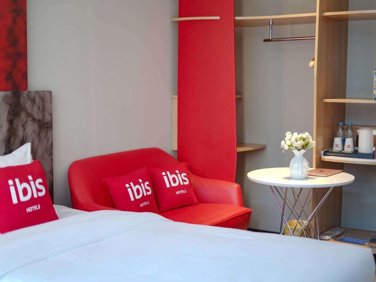 Отель Ibis Chengdu High Tech Electronics Tianfu Software Park Экстерьер фото